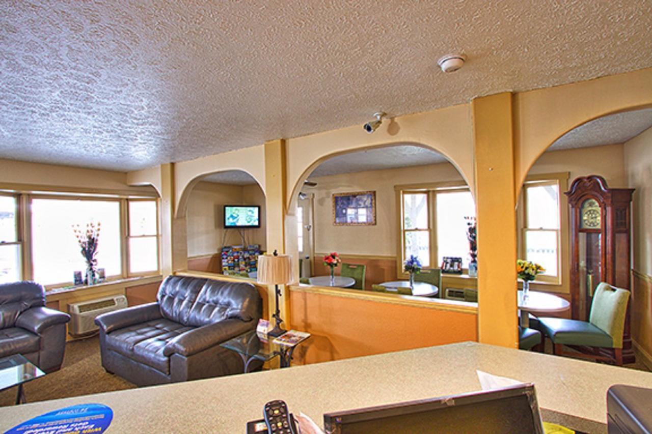 Super 8 By Wyndham Christiansburg Exterior foto