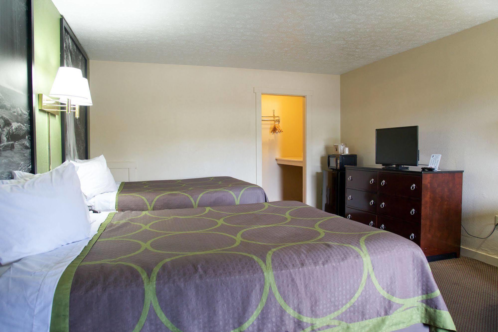 Super 8 By Wyndham Christiansburg Exterior foto