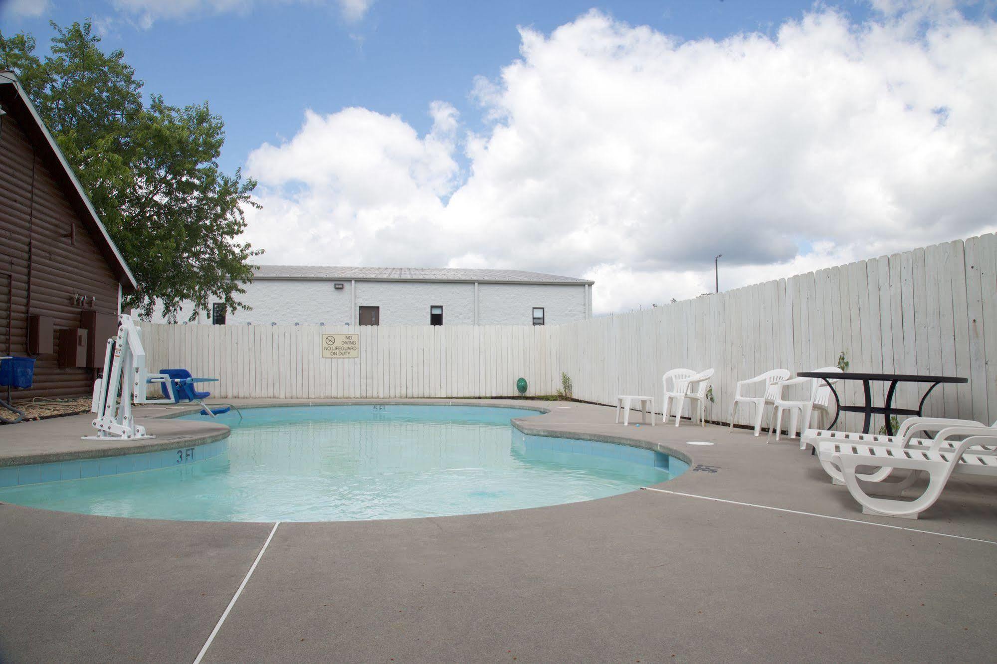 Super 8 By Wyndham Christiansburg Exterior foto